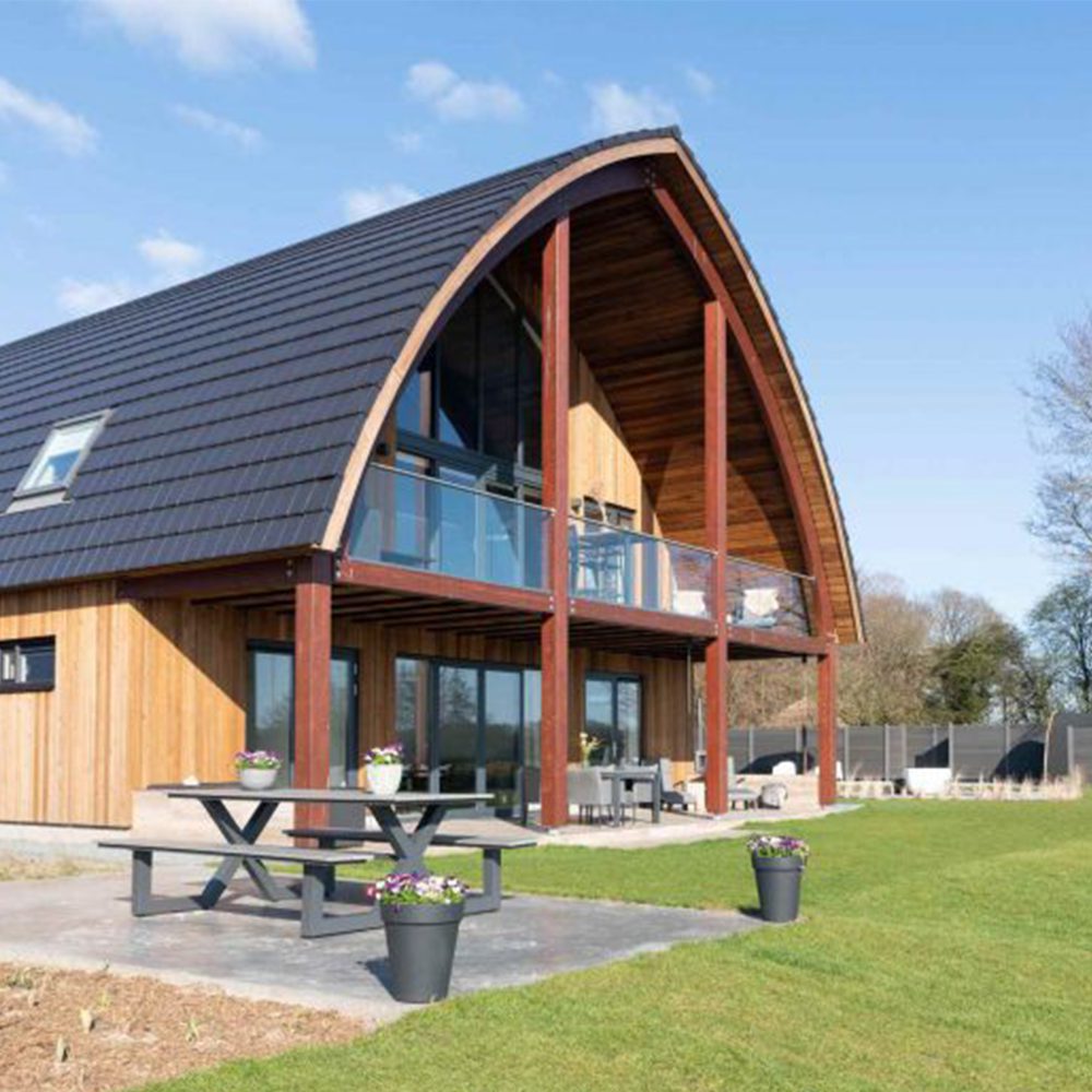 De Oeverhorst - gebouw - Backers Zwembaden